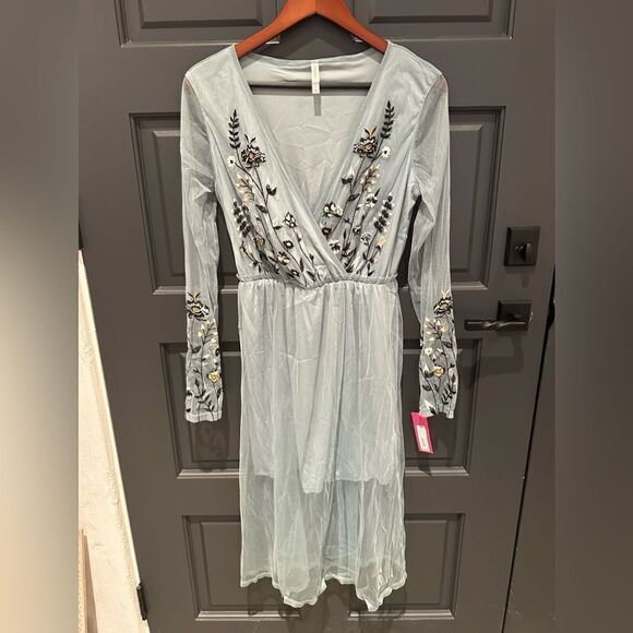 Embroidered Floral dress NWT - Picture 6 of 9